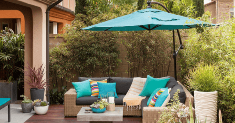 Choosing Outdoor Furniture Cushions and Umbrellas