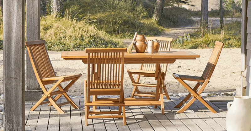 choosing outdoor teak furniture