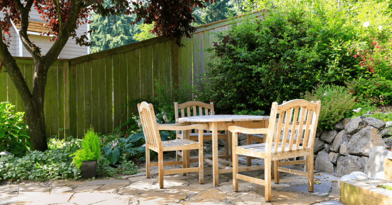 Arranging Outdoor Furniture to Maximizing the Space