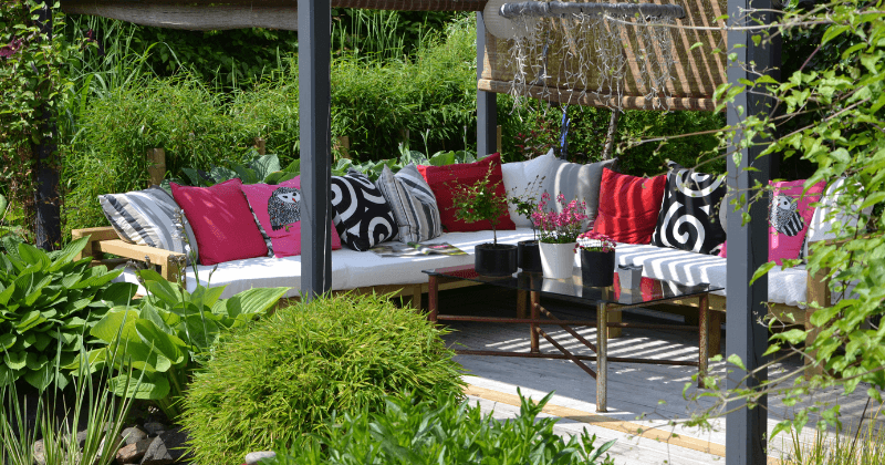 Decorating Outdoor Furniture with Style