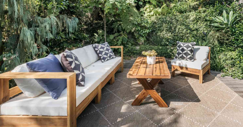 Buying Long Lasting Teak Wood Outdoor Furniture