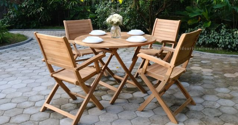 Which Better for Outdoor Furniture